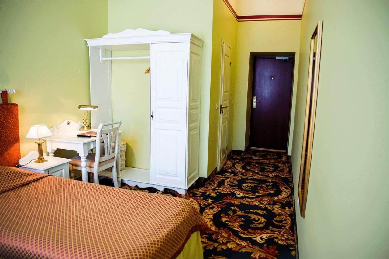 Hotel Metsis Valga Esterno foto