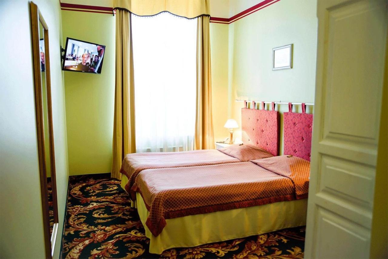 Hotel Metsis Valga Esterno foto